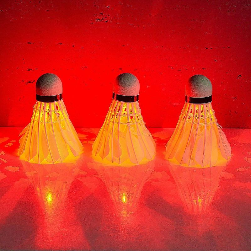 ENERO LED FEATHER BADMINTON SHUTTLE 3 PCS Sport/Sporty Rakietowe/Badminton/Lotki Your Sports Performance