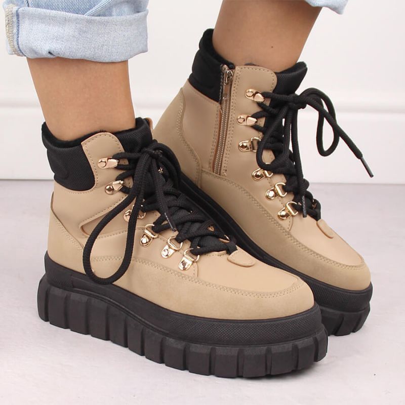 Boots on the News W EVE450B platform Footwear/Outdoor/News Your Sports Performance