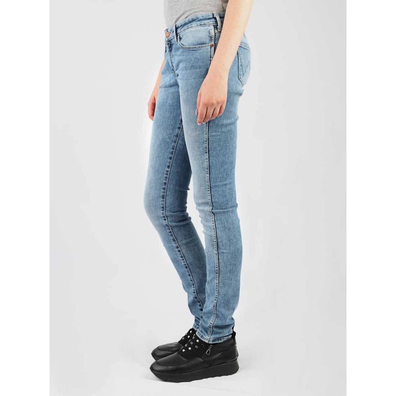 Wrangler Best Blue Low Waist Courtney W23SX7850 Clothing/Lifestyle/Trousers, shorts/Wrangler Your Sports Performance