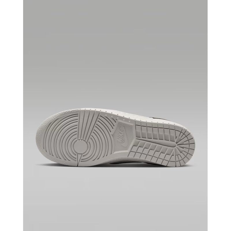 NIKE WMNS AIR JORDAN SKYLINE LOW LE women's shoes (IQ6586-100)