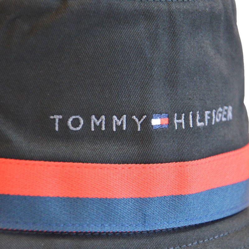 Tommy Hilfiger Established Tape Bucket Hat Black - AM0AM08271-0GJ Odzież/Czapki/Czapki z daszkiem Your Sports Performance