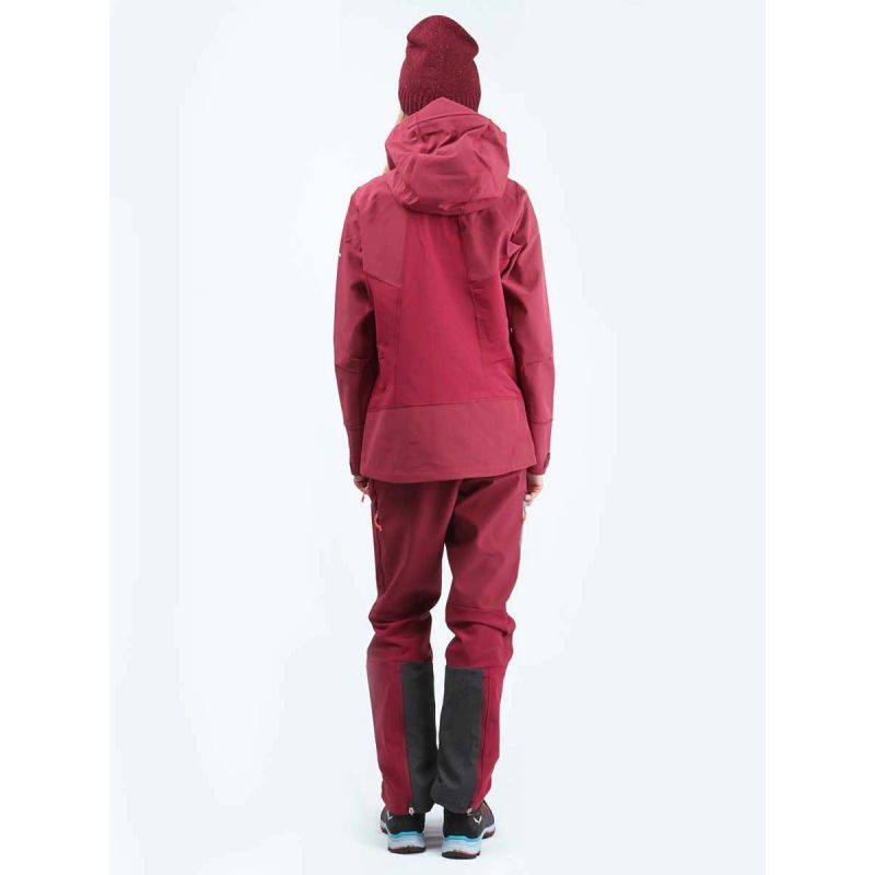 Salewa Comici SW/DST Jacket W JKT 28176-6361 Clothing/Outdoor/Salewa Your Sports Performance