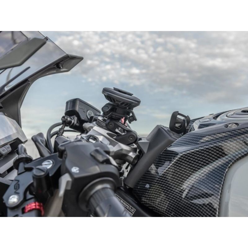 Quad Lock PRO Base mounted in the frame head post In preparation Your Sports Performance