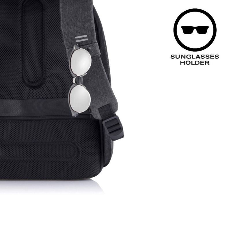 XD DESIGN ANTI-THEFT BACKPACK BOBBY HERO SMALL BLACK P/N: P705.701 Import z Action/Bagaż/Plecaki Your Sports Performance