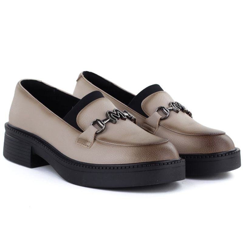 Women's leather loafers with thick soles, beige Vinceza 39985 Vinceza
