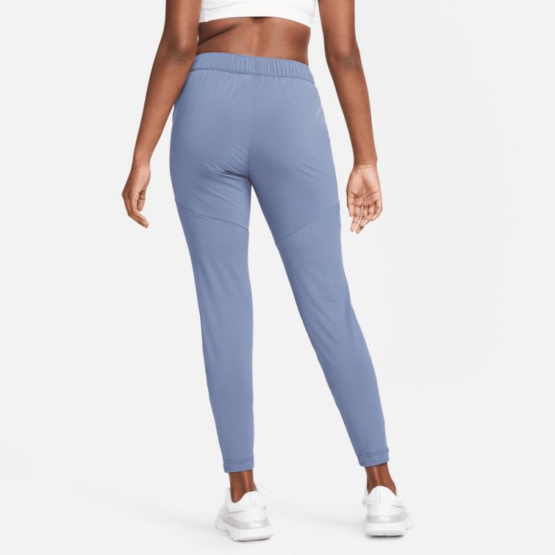 Nike performance essential pant new arrivals