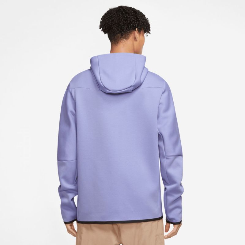 Nike online tech m