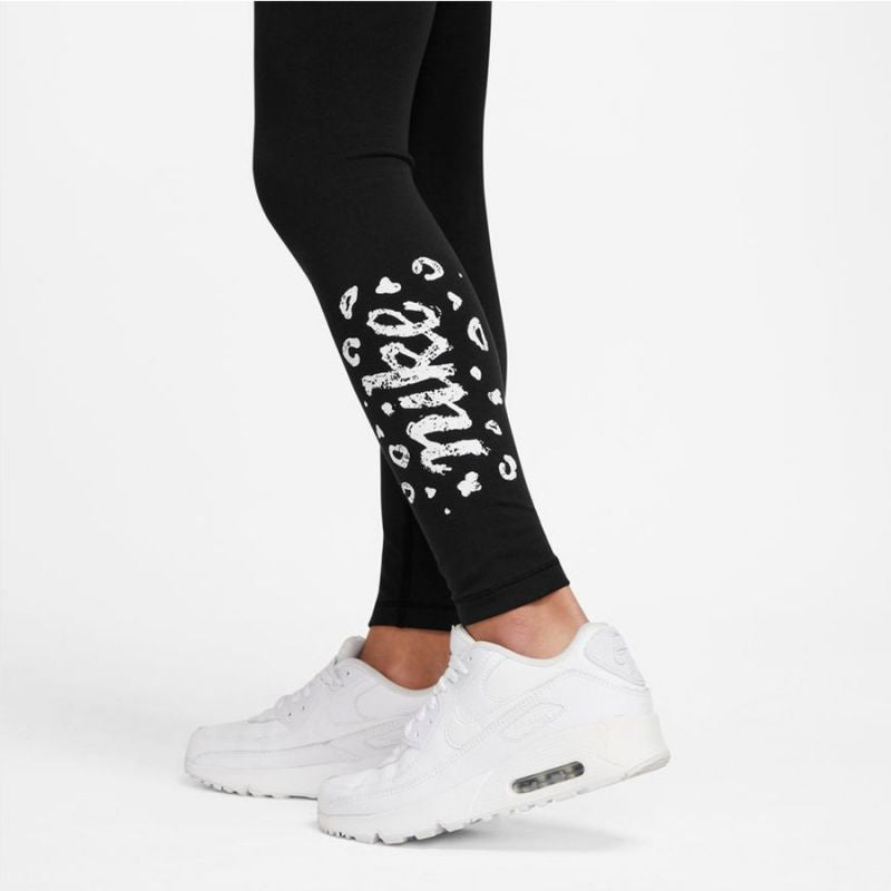 Nike skirt hot sale with leggings